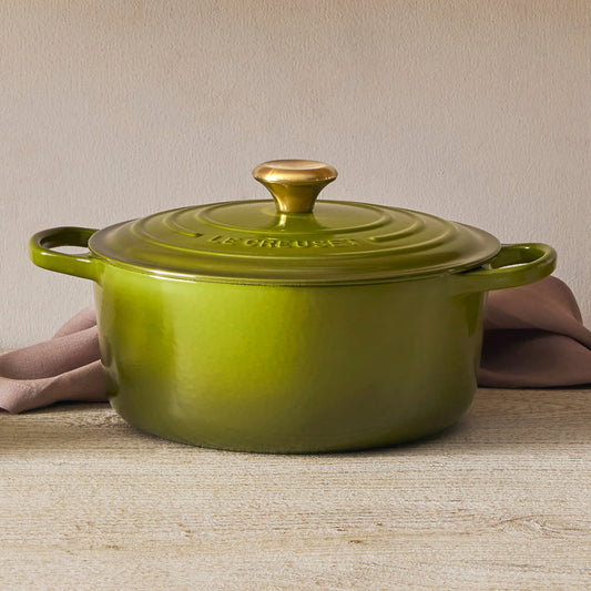 Signature Cast Iron 5.5-quart Olive Round Dutch Oven