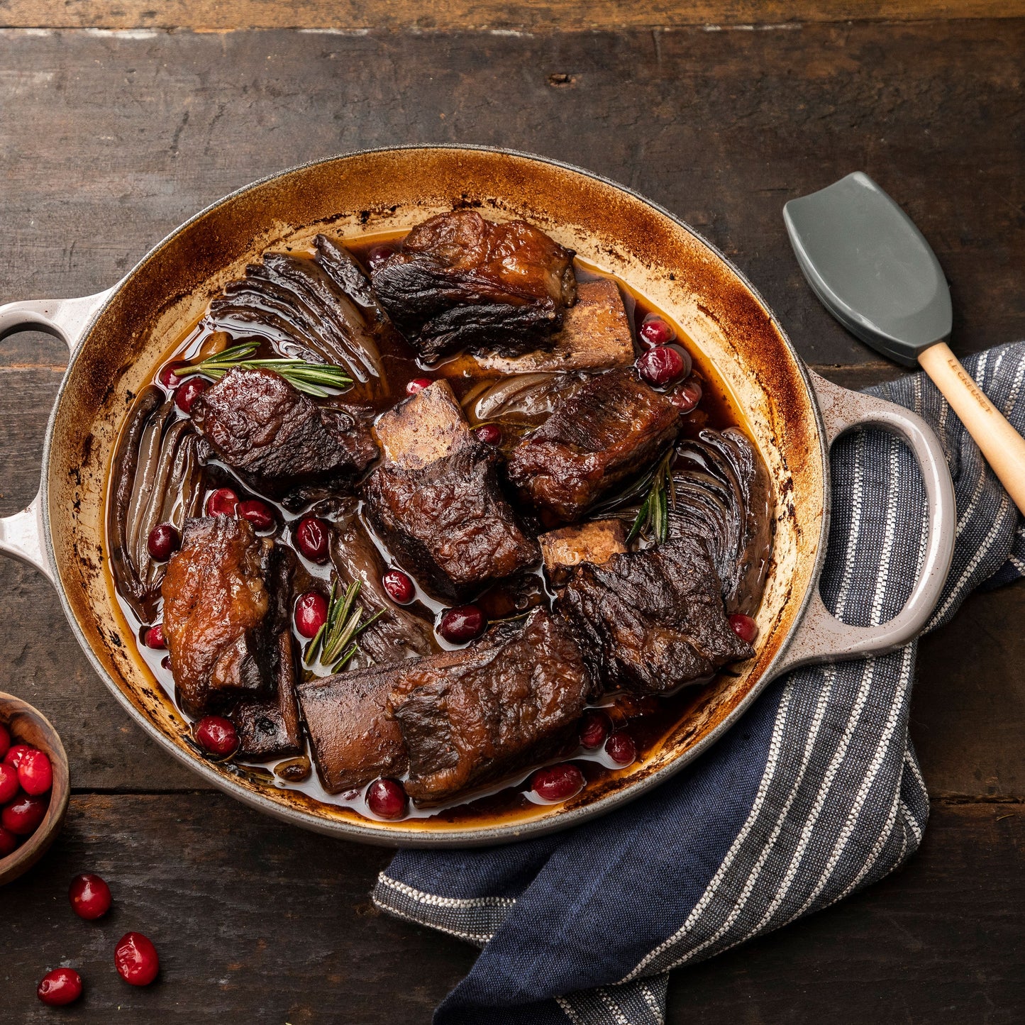 Signature Cast Iron 9 Piece Oyster Cast Iron Cookware Set