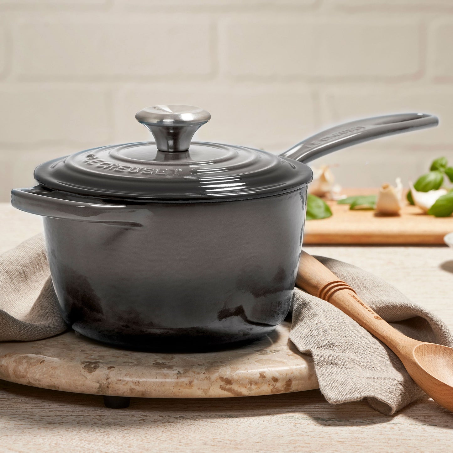 Signature Cast Iron 1.75-quart Oyster Saucepan
