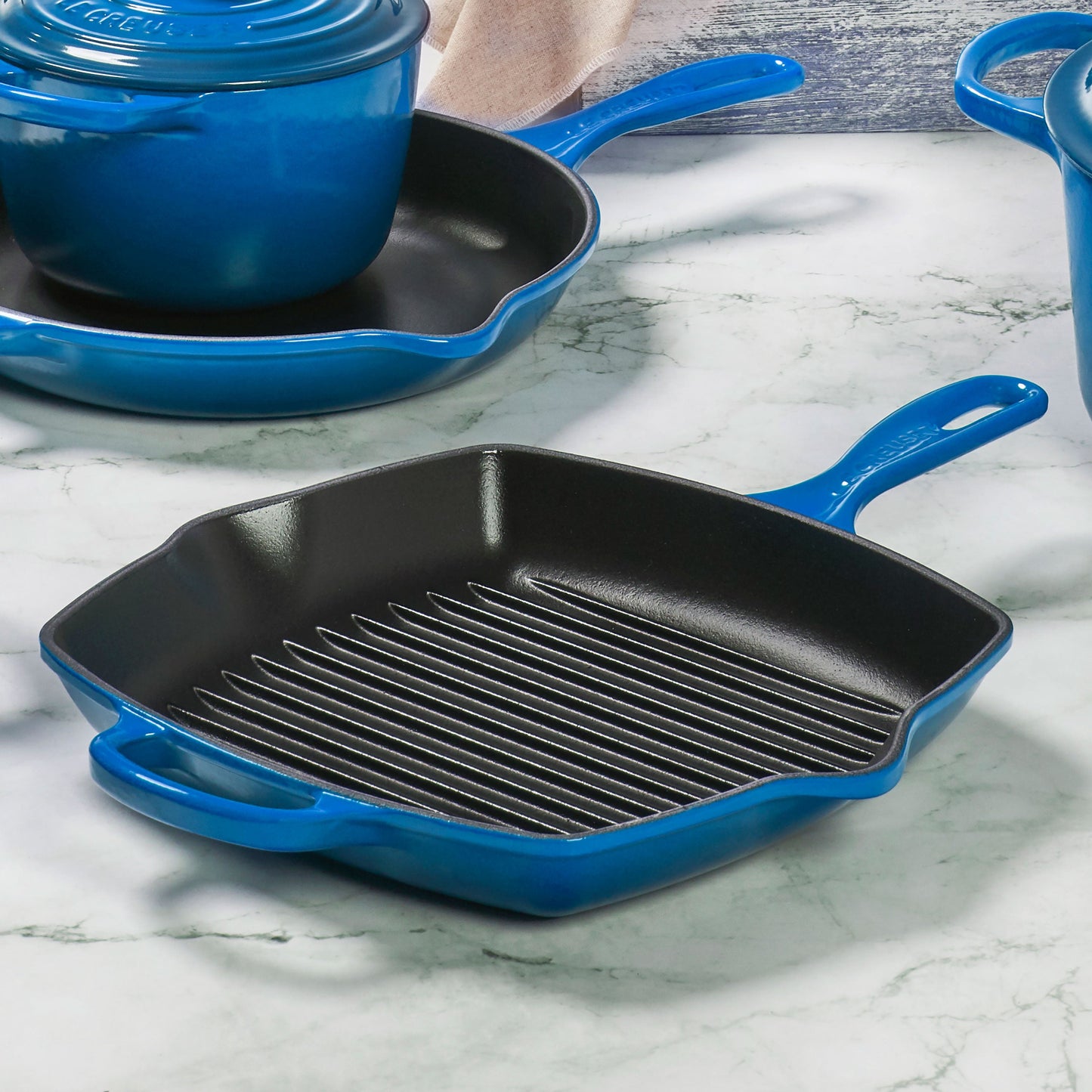 Signature Cast Iron 10.25-inch Marseille Square Grill Pan