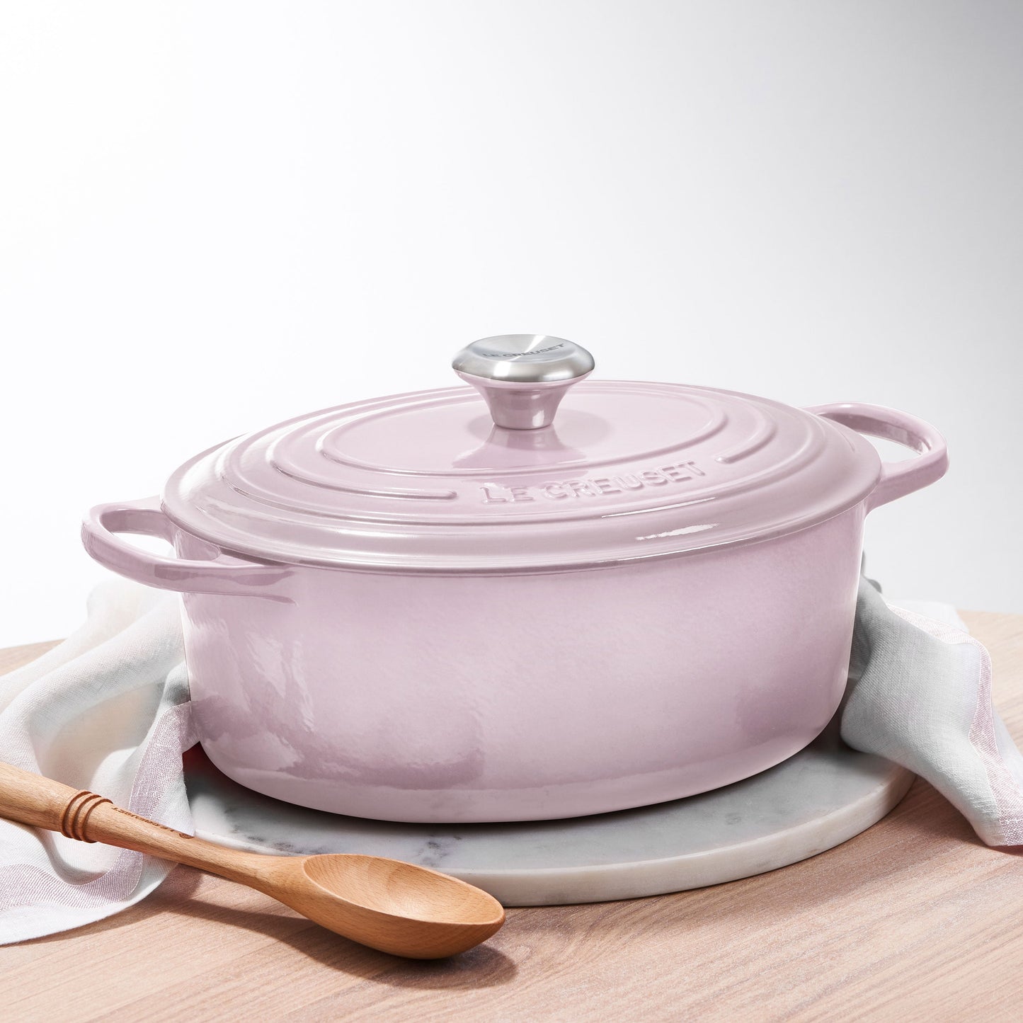 Signature Cast Iron 6.75-quart Shallot Oval Dutch Oven