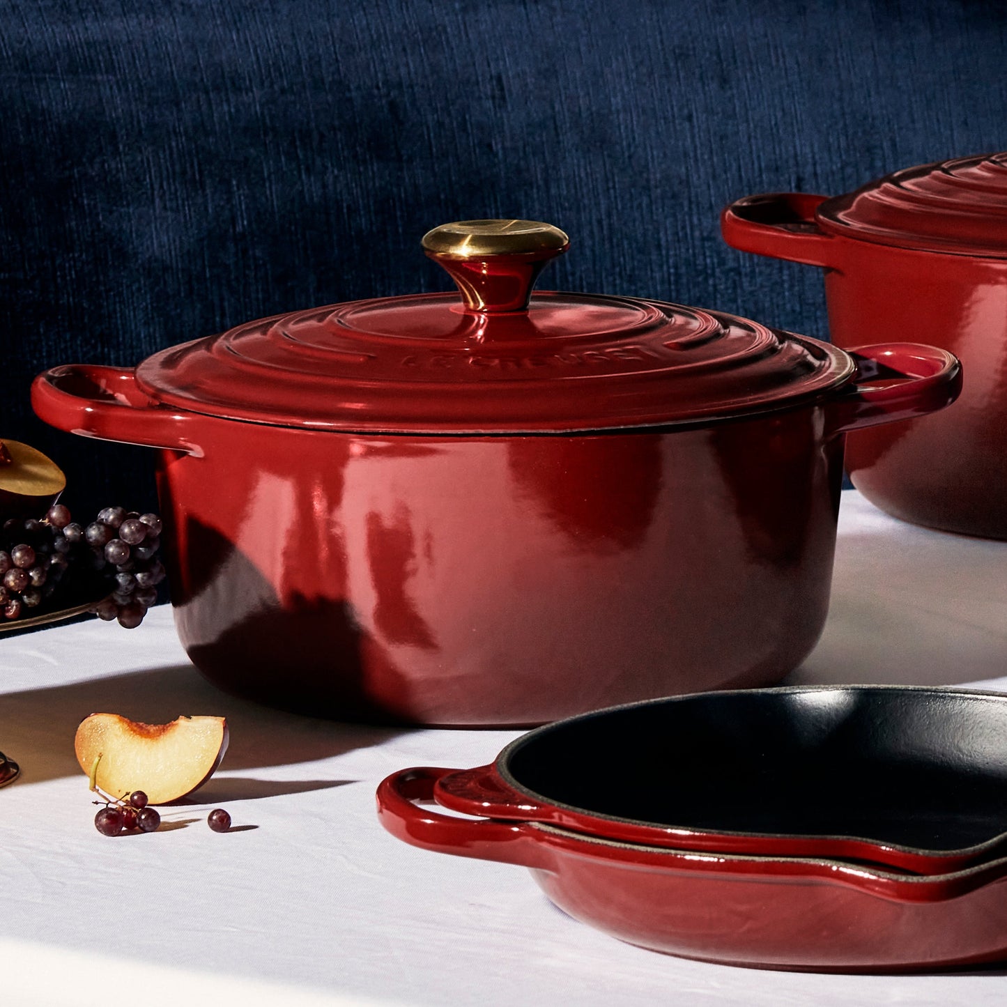 Signature Cast Iron 4.5-quart Rhone Round Dutch Oven