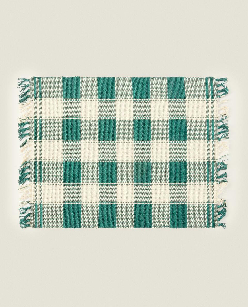 PACK OF CHECK CHRISTMAS PLACEMATS (PACK OF 2)