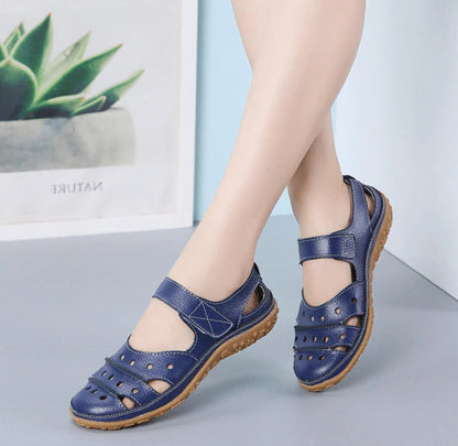 Flache Ledersandalen mit Hohlhaken für Damen 