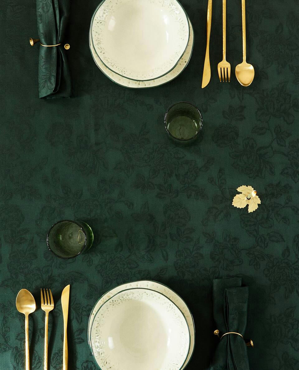 CHRISTMAS FLORAL JACQUARD TABLECLOTH