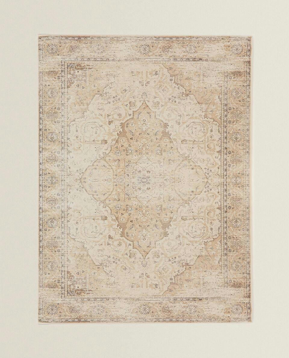 VINTAGE-EFFECT RUG