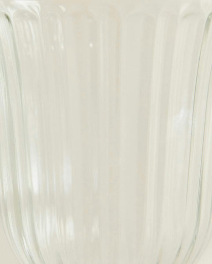 RAISED DESIGN WINE GLASS