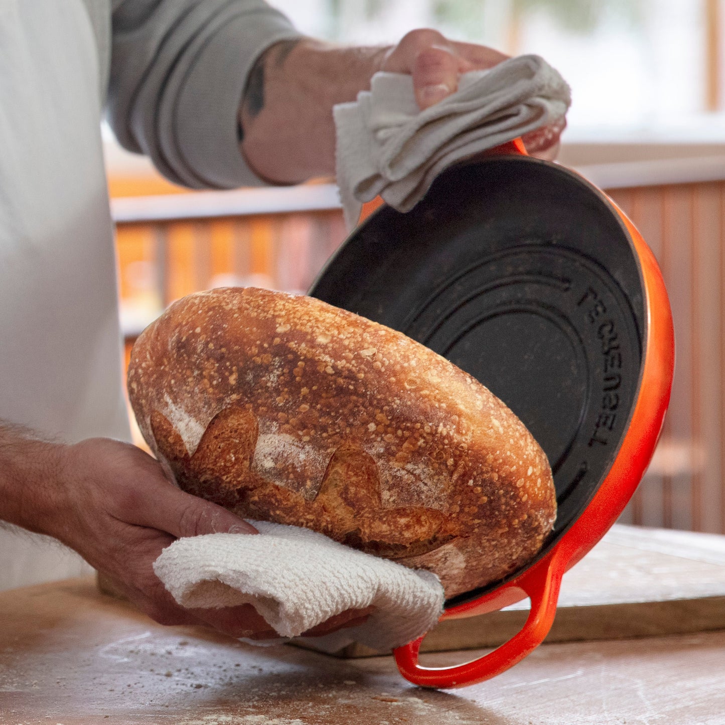 Signature Cast Iron 9.5-inch Flame Bread Oven