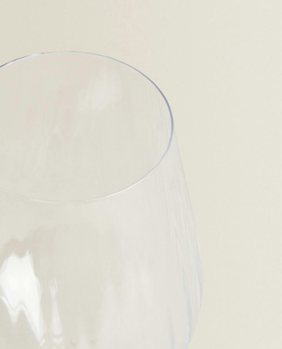 RAISED CRYSTALLINE WINE GLASS