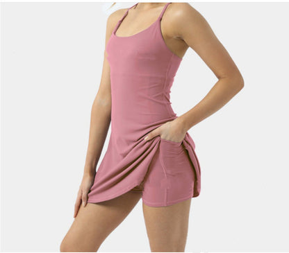 2-in-1-Trainingskleider mit integriertem BH und Shorts