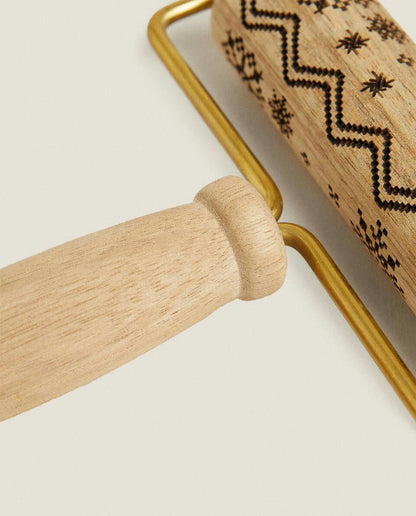 ACACIA ROLLING PIN WITH RAISED DOUBLE CHRISTMAS DESIGN