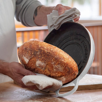 Signature Cast Iron 9.5-inch White Bread Oven