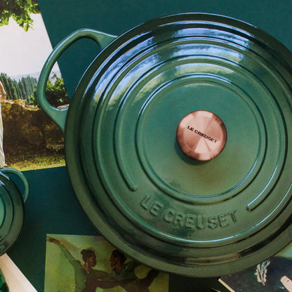 Signature Cast Iron 6.75-quart Artichaut Round Wide Dutch Oven with Copper Knob