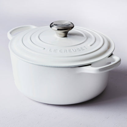 Signature Cast Iron 4.5-quart White Round Dutch Oven