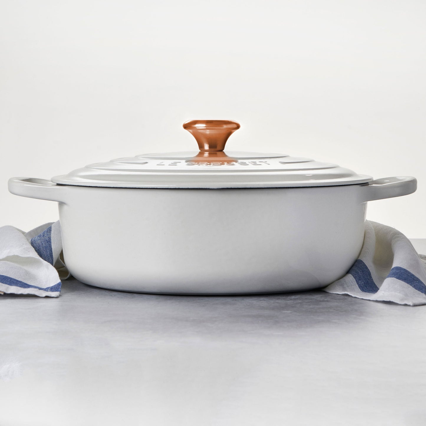 Signature Cast Iron 6.75-quart White Round Wide Dutch Oven with Copper Knob