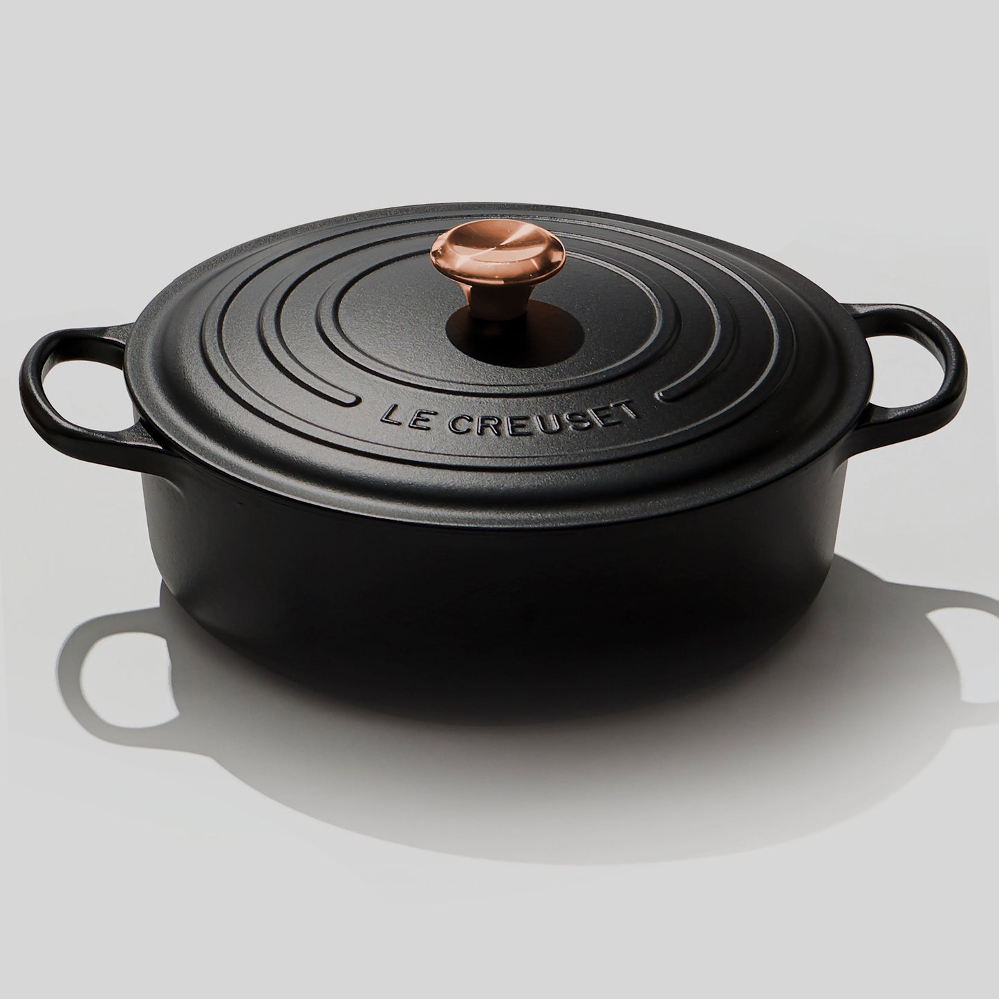 Signature Cast Iron 6.75-quart Licorice Round Wide Dutch Oven with Copper Knob