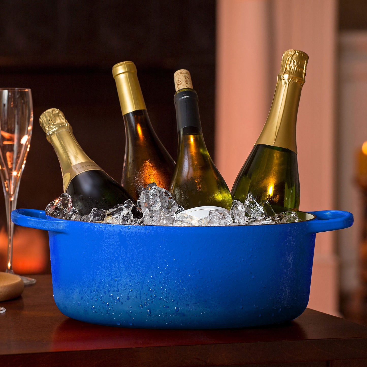 Signature Cast Iron 2.75-quart Marseille Oval Dutch Oven