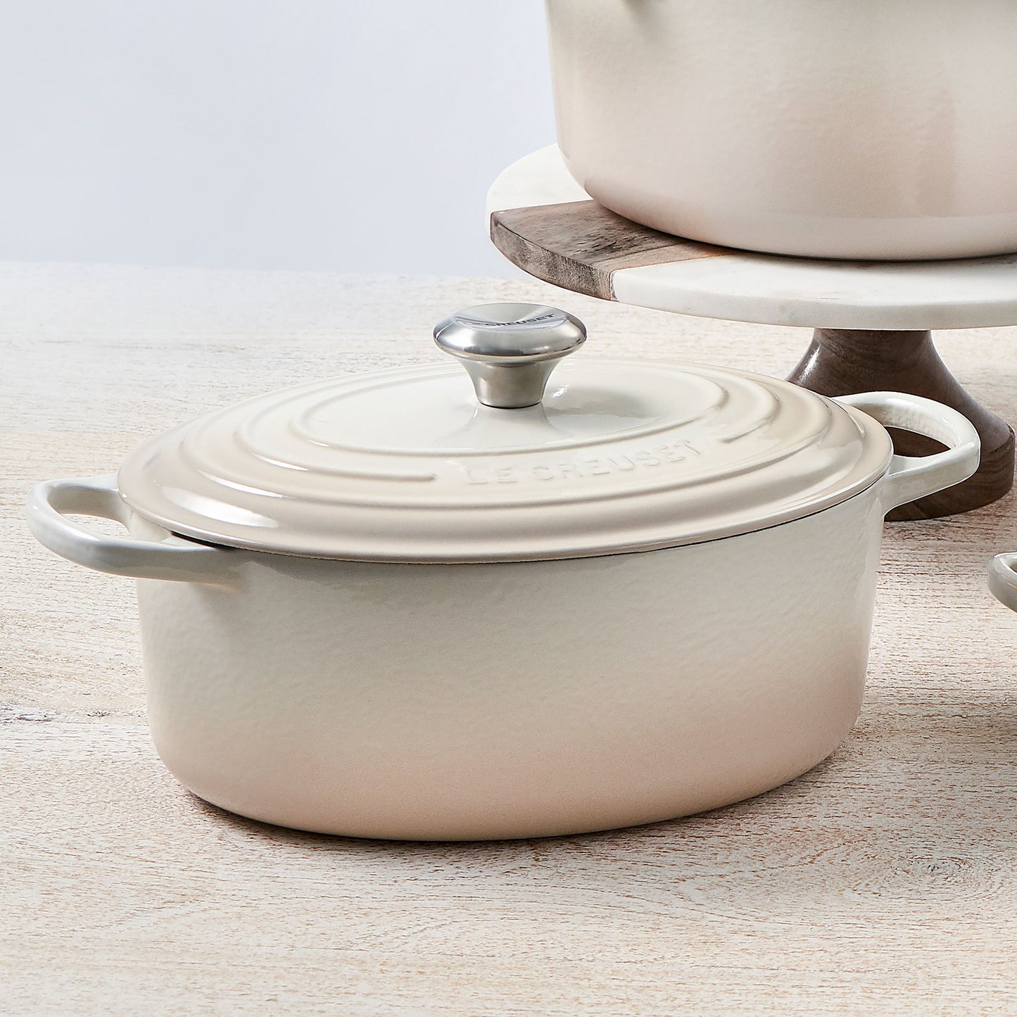 Signature Cast Iron 5-quart Meringue Oval Dutch Oven