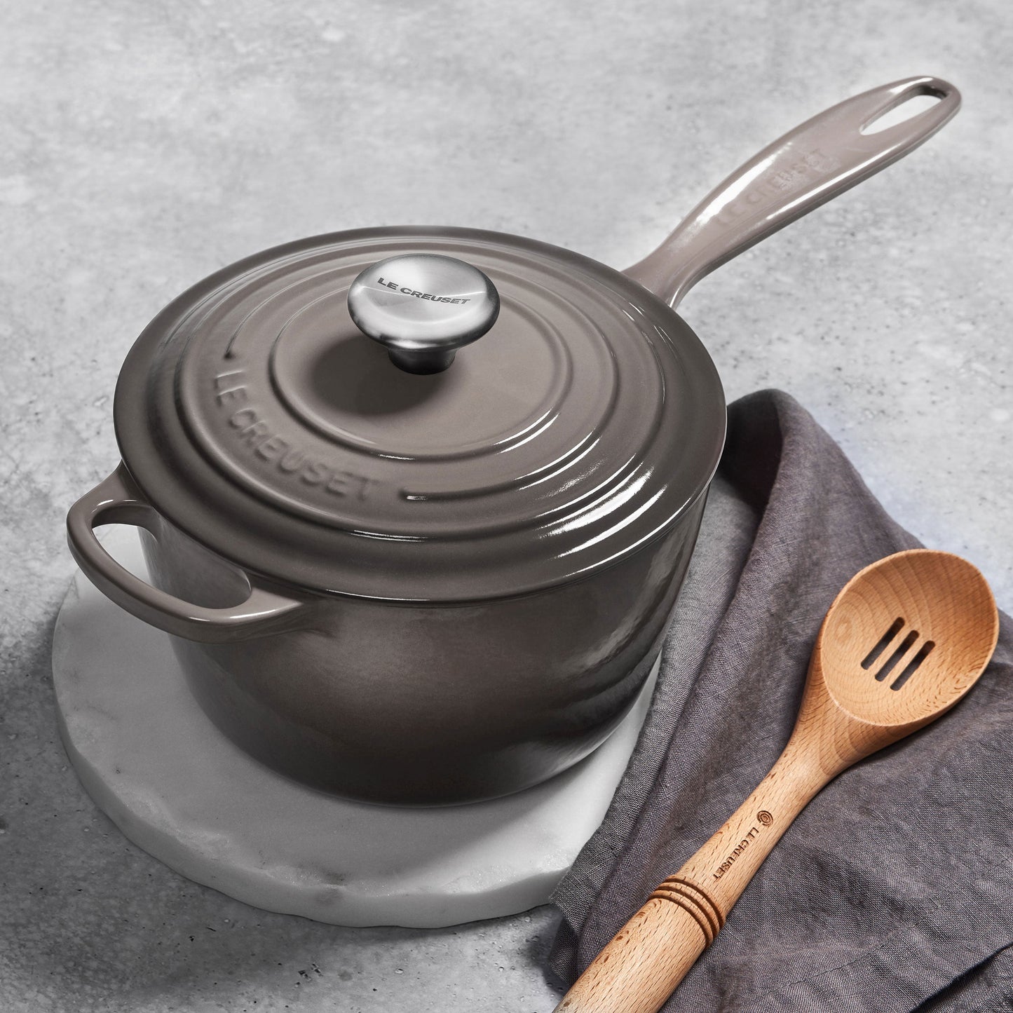 Signature Cast Iron 2.25-quart Oyster Saucepan