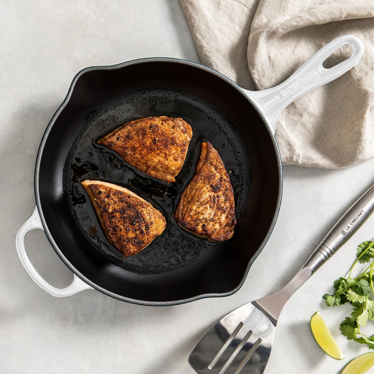 Signature Cast Iron 9-inch White Skillet