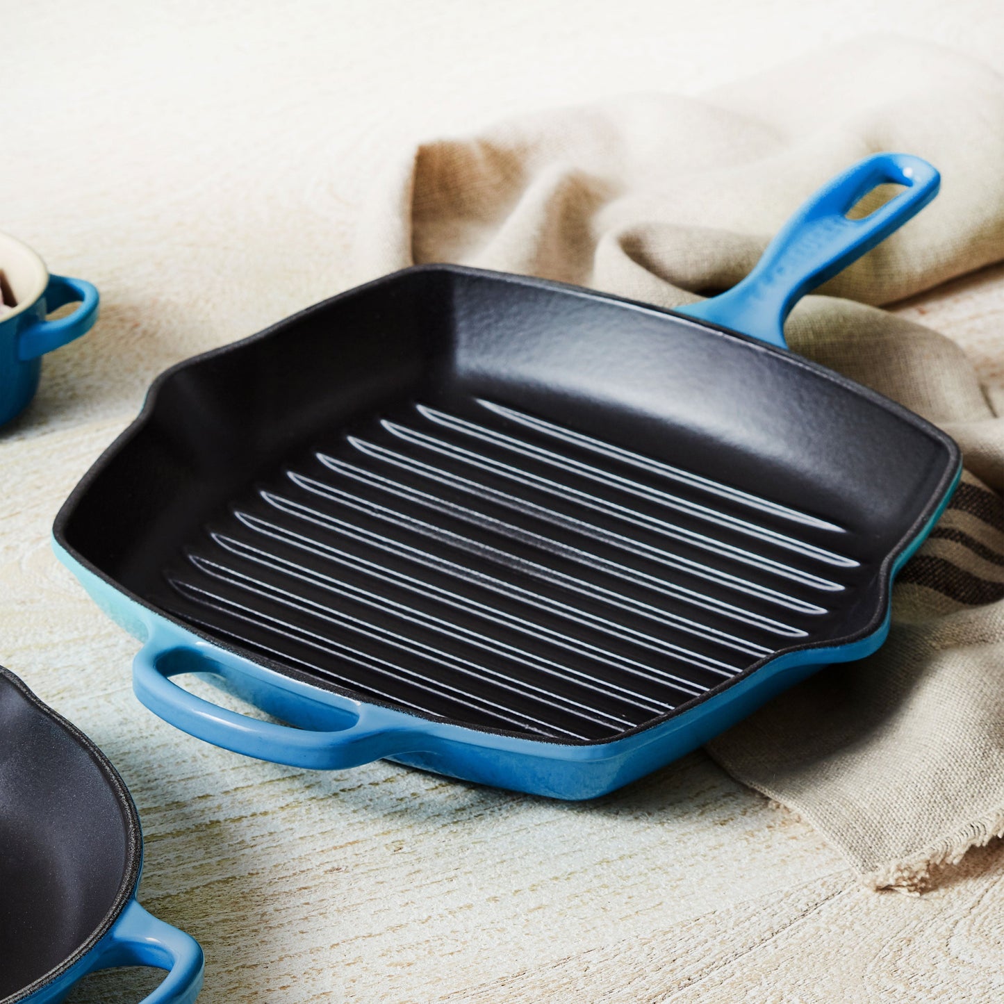Signature Cast Iron 10.25-inch Marseille Square Grill Pan