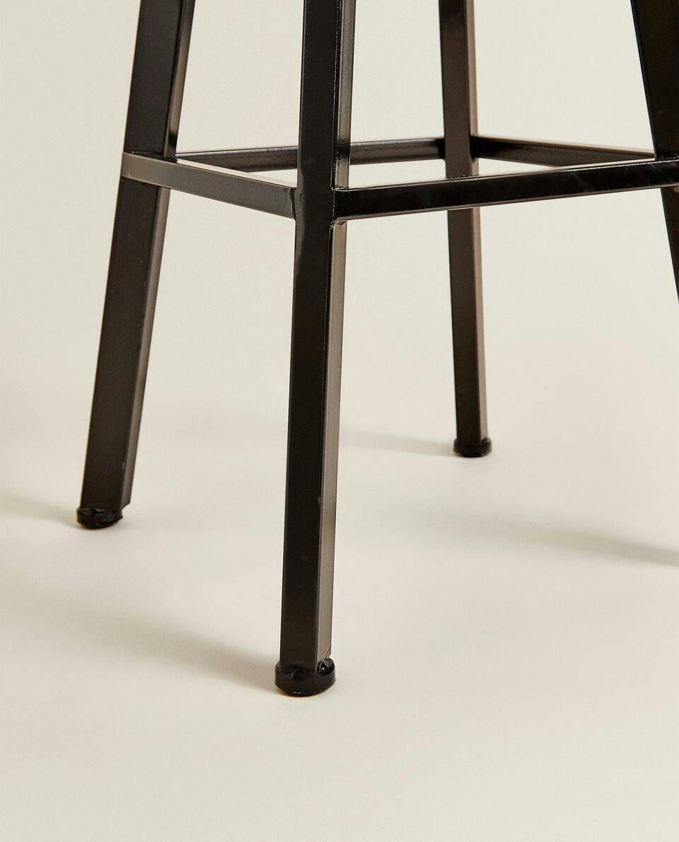 WOODEN AND METAL SWIVEL STOOL