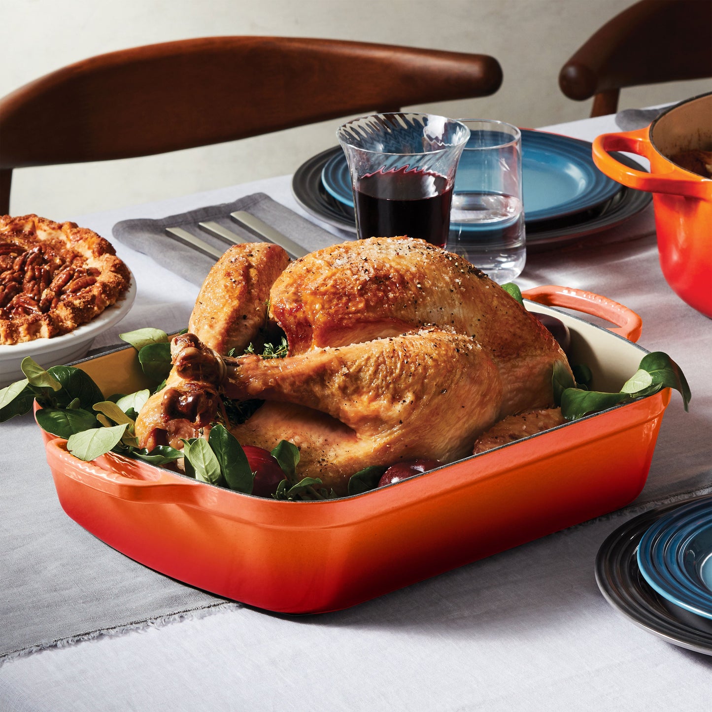 Signature Cast Iron 12.75-inch x 9.75-inch Flame Roasting Pan