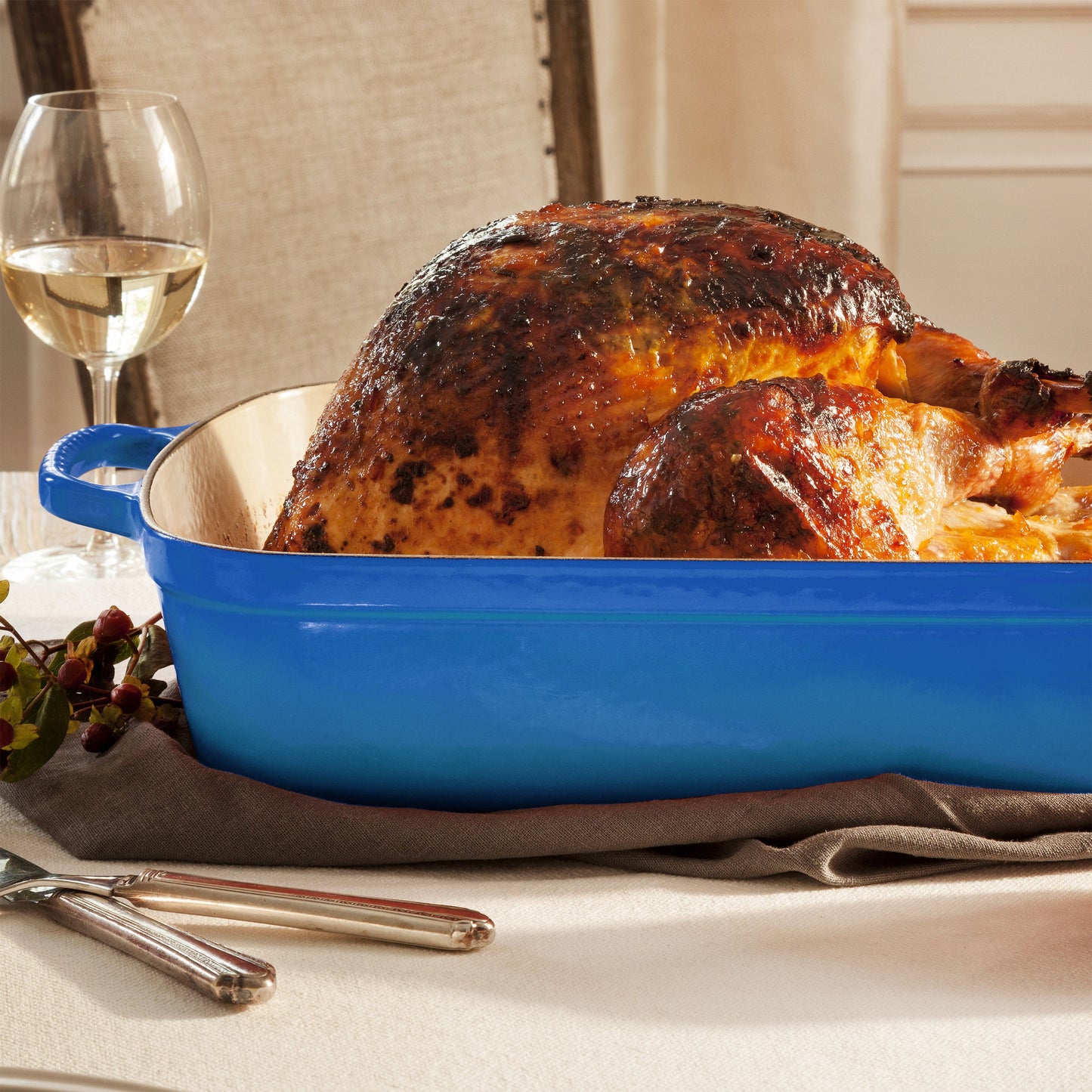 Signature Cast Iron 12.75-inch x 9.75-inch Marseille Roasting Pan
