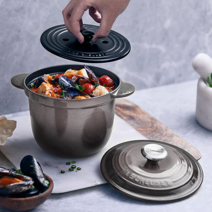 Signature Cast Iron 2.25-quart Oyster Rice Pot with Stoneware Insert