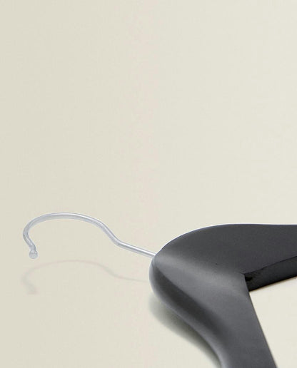 LACQUERED WOODEN HANGER (SET OF 3)