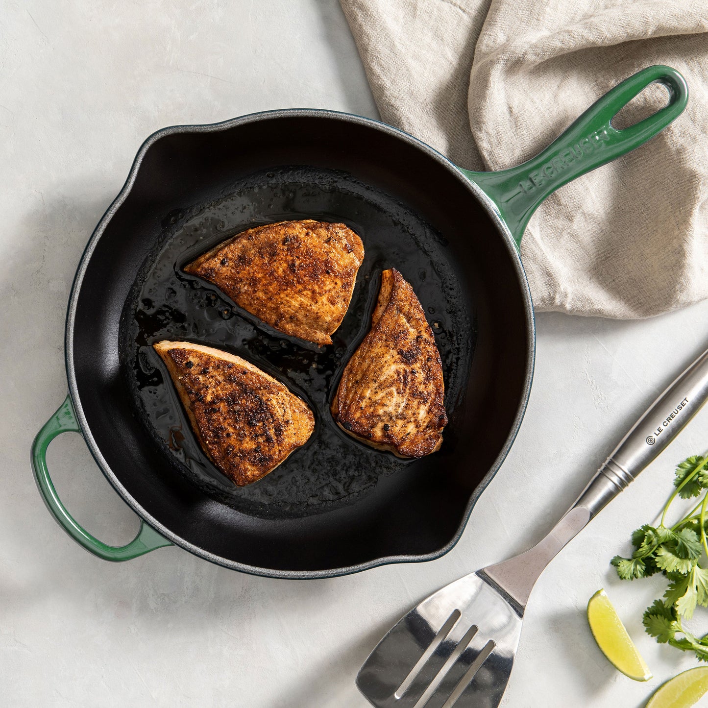 Signature Cast Iron 9-inch Artichaut Skillet