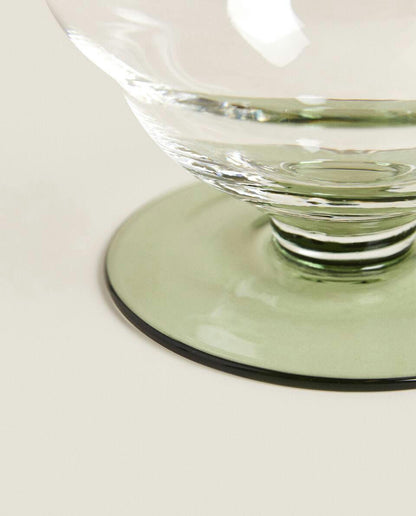 ICE-CREAM CUP WITH A COLOURED BASE