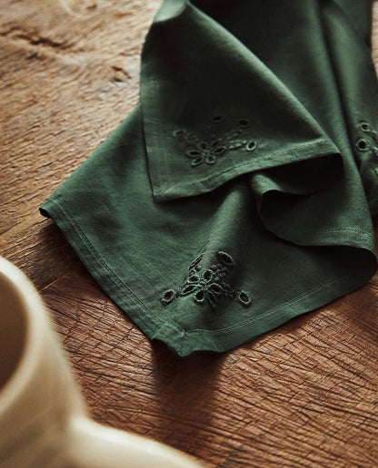 PACK OF EMBROIDERED COTTON CHRISTMAS NAPKINS (PACK OF 2)