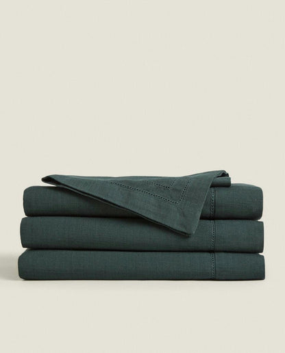 HEMSTITCHED CHRISTMAS TABLECLOTH