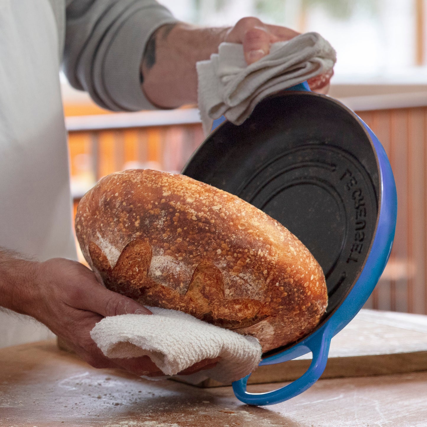 Signature Cast Iron 9.5-inch Marseille Bread Oven