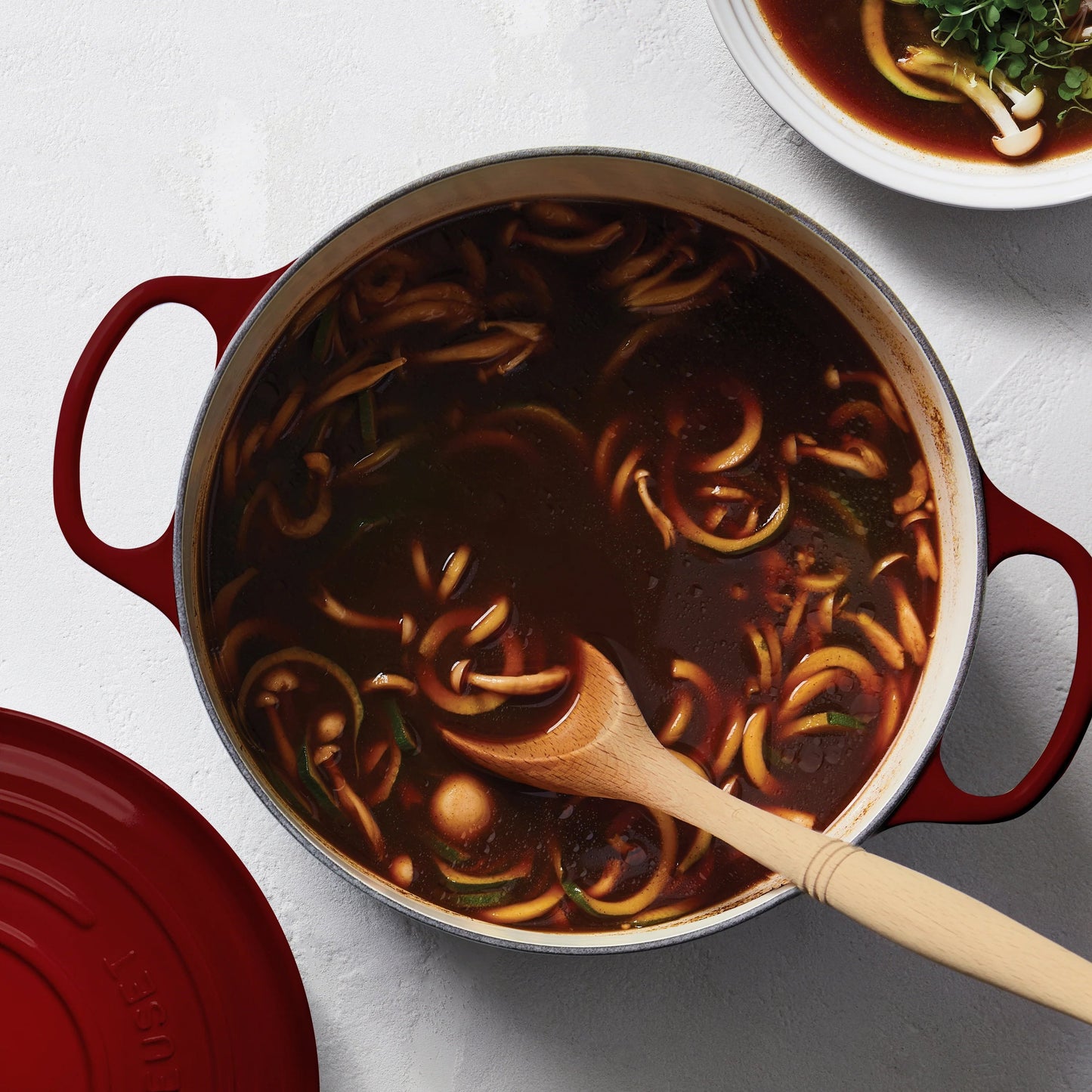 Signature Cast Iron 6.75-quart Rhone Round Wide Dutch Oven with Gold Knob