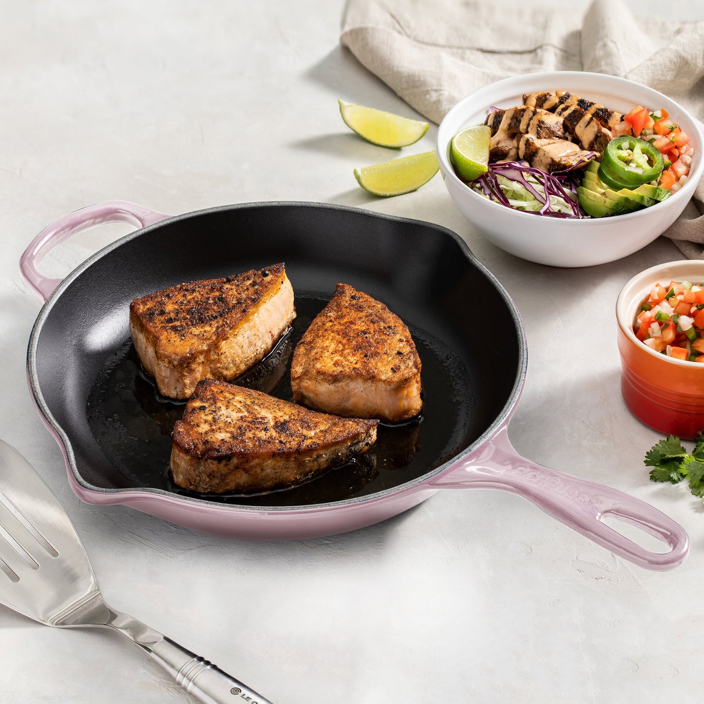 Signature Cast Iron 9-inch Shallot Iron Handle Skillet