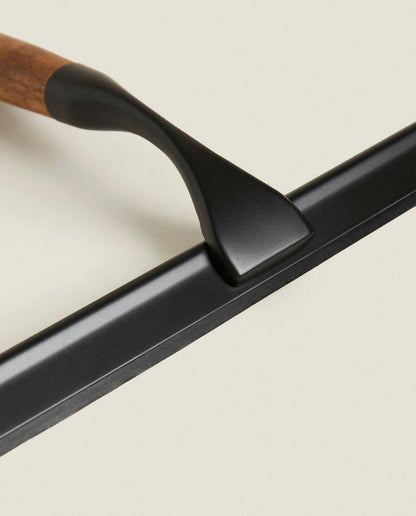 GLASS CLEANER ACCESSORY