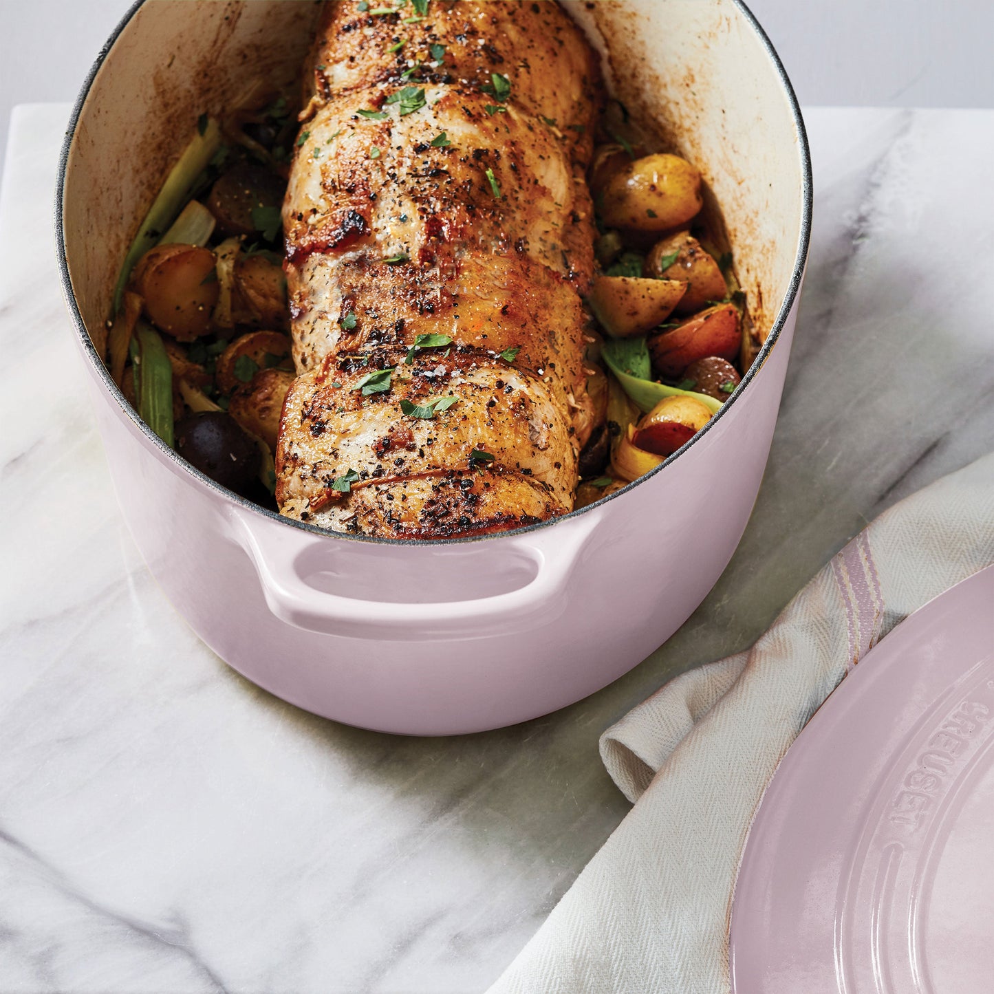 Signature Cast Iron 8-quart Shallot Oval Dutch Oven with Copper Knob