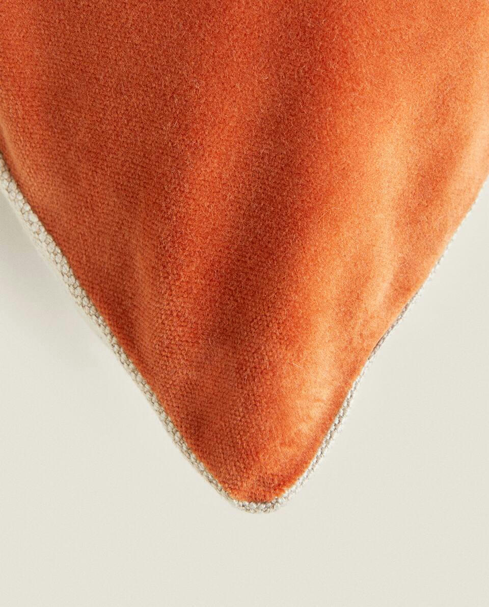 LINEN AND VELVET CUSHION COVER