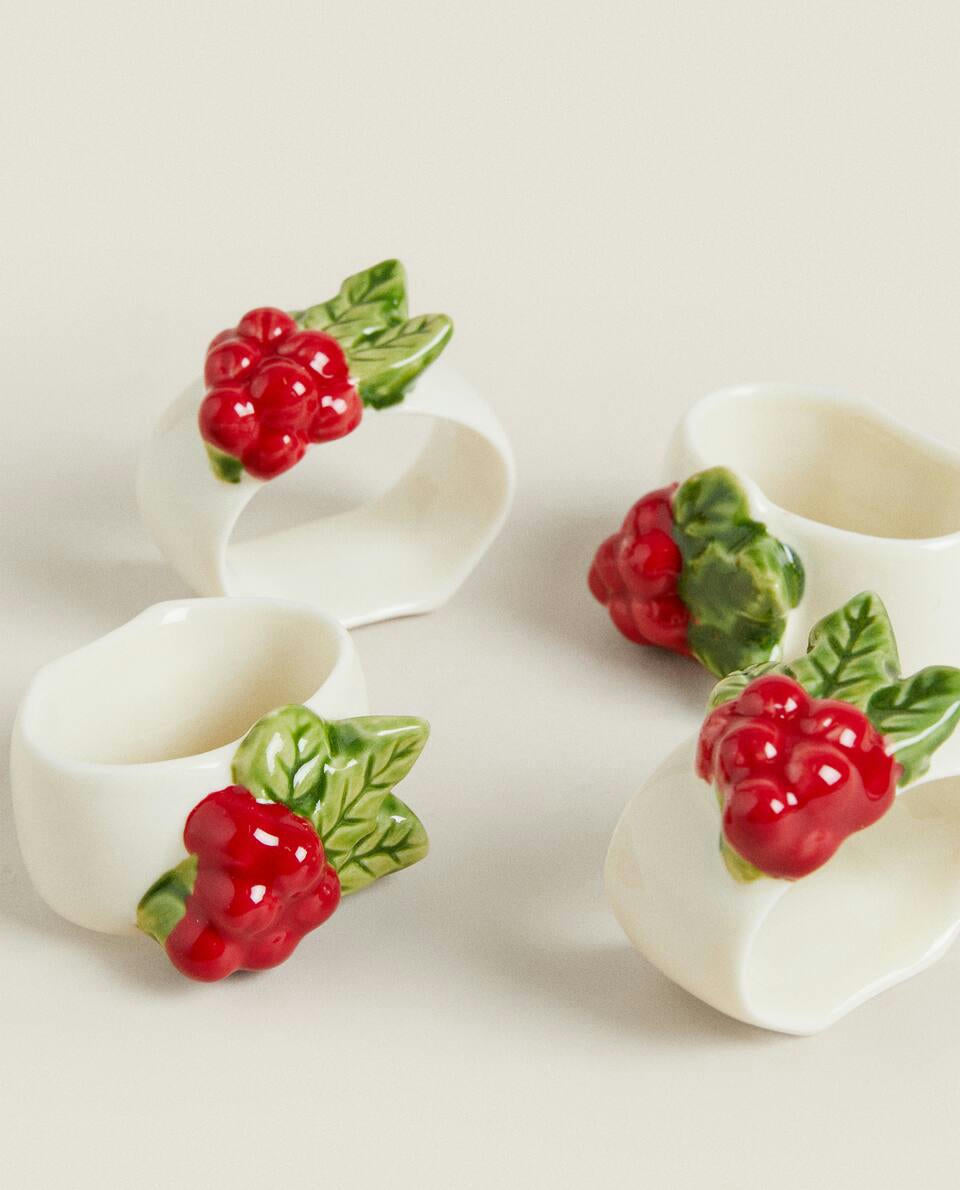 PACK OF CHRISTMAS CERAMIC MISTLETOE NAPKIN RINGS (PACK OF 4)