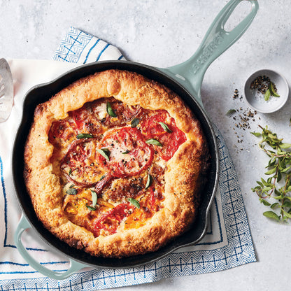 Signature Cast Iron 9-inch Sea Salt Iron Handle Skillet