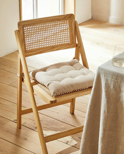 QUILTED CHAIR CUSHION WITH TIES