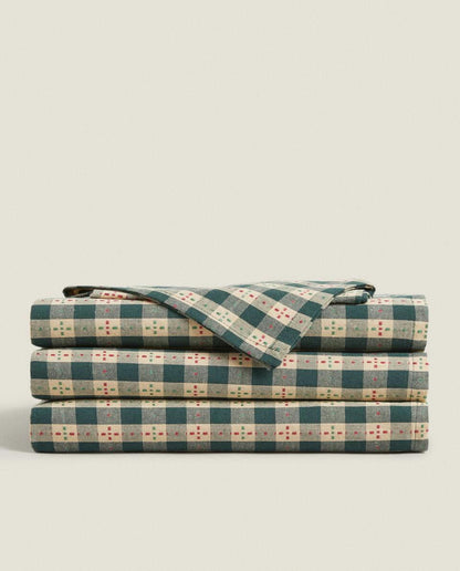 CHRISTMAS CHECK TABLECLOTH