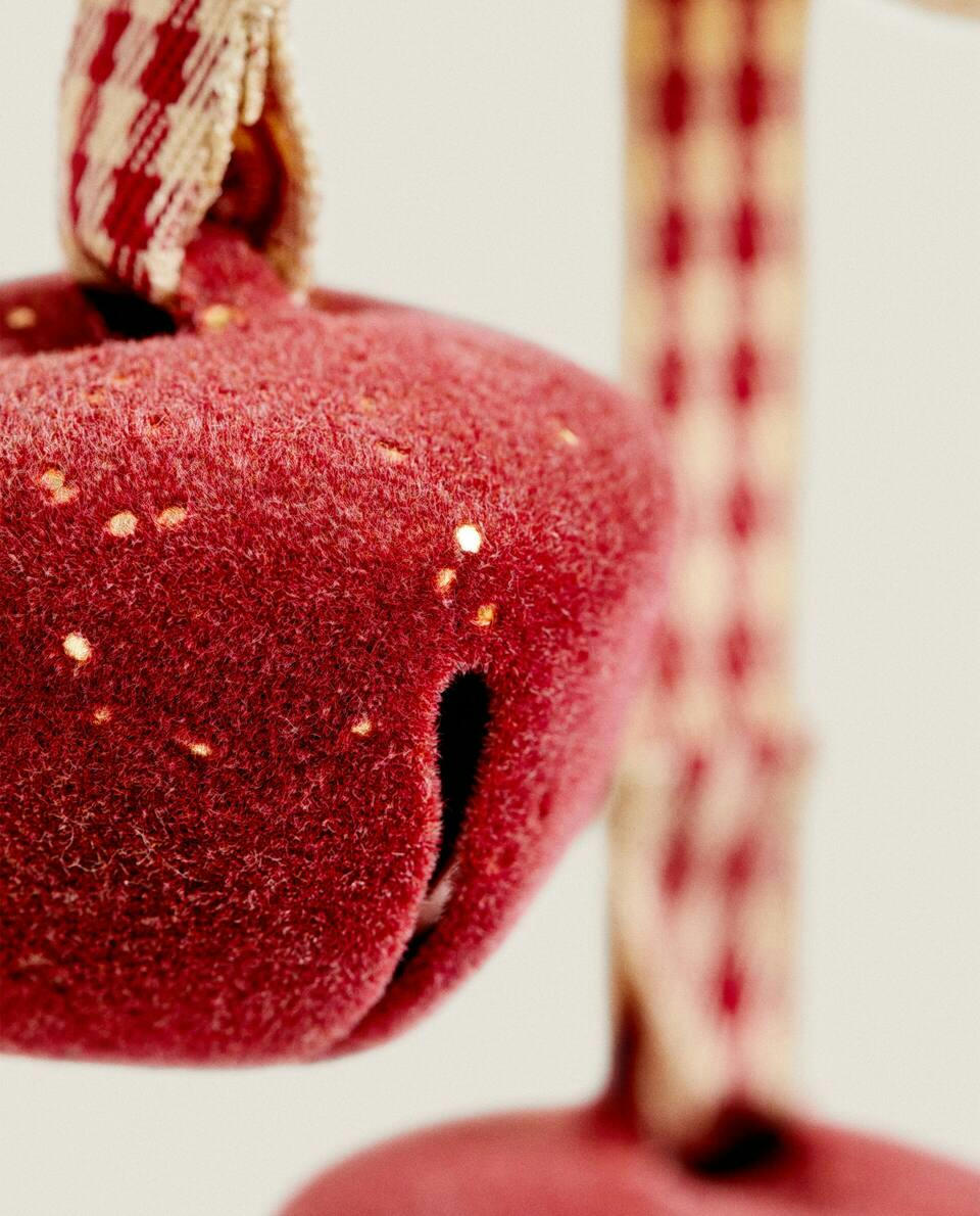 SLEIGH BELL CASCADE CHRISTMAS DECORATION