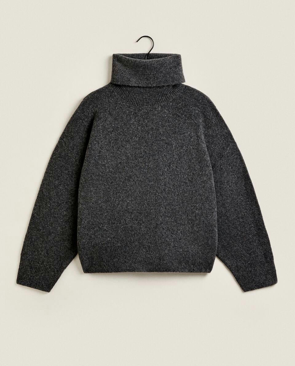 KNIT TURTLENECK SWEATER