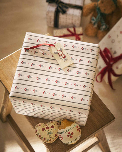 CHRISTMAS STRIPED HOLLY GIFT WRAPPING PAPER