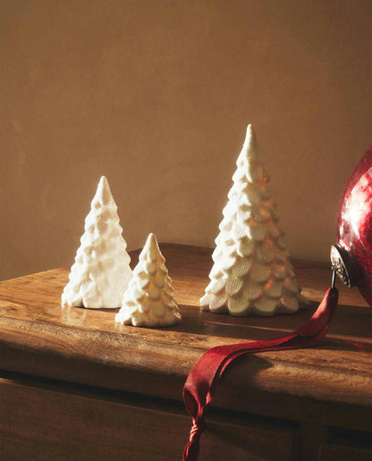 CHRISTMAS TREE LIGHT DECORATION