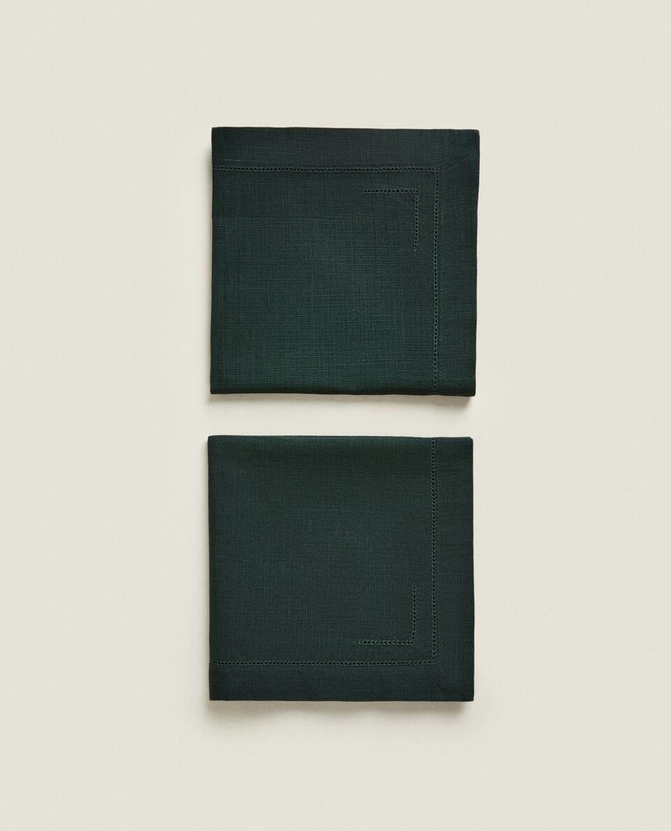 PACK OF HEMSTITCHED CHRISTMAS NAPKINS (PACK OF 2)