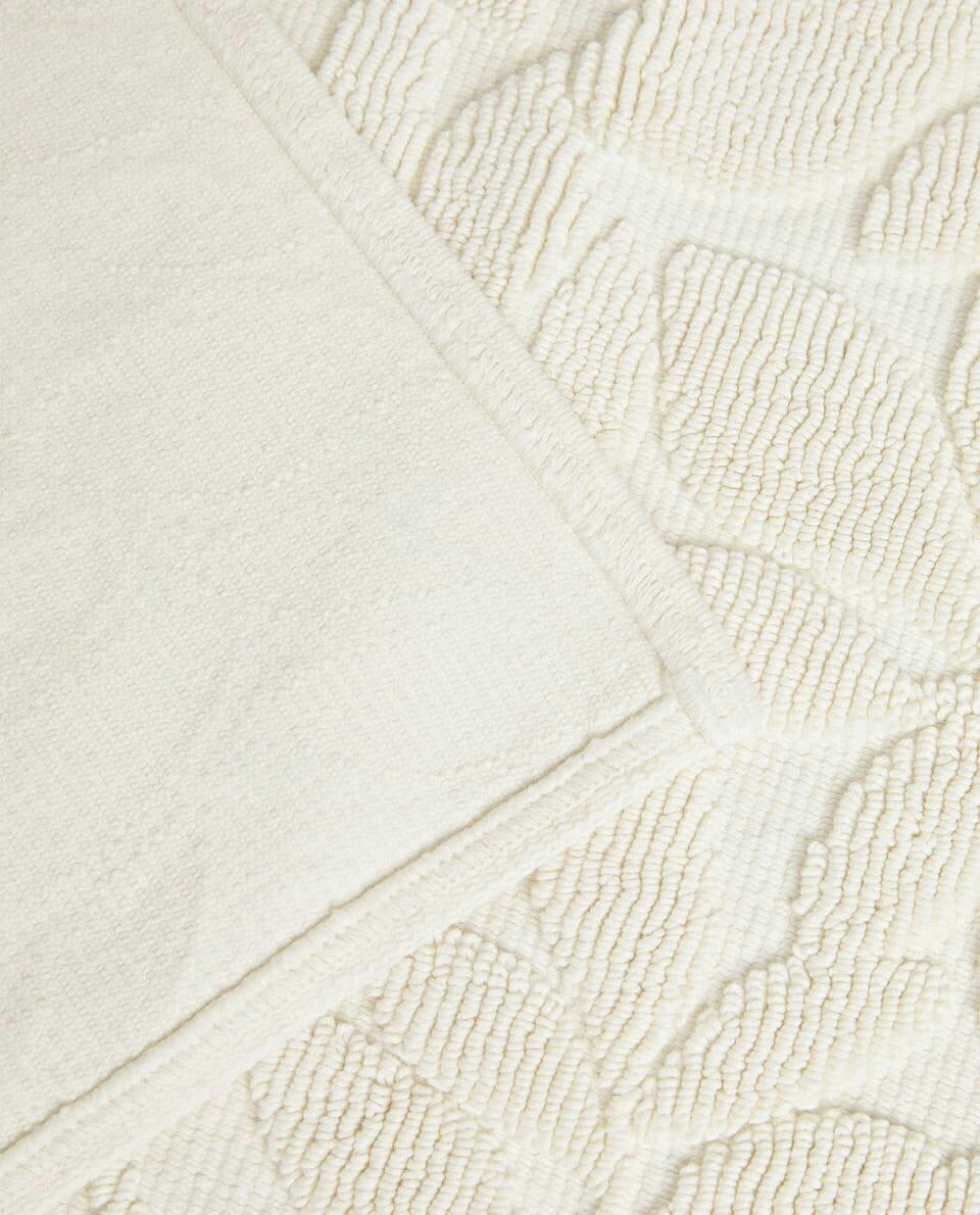 VEGETABLE JACQUARD BATH MAT